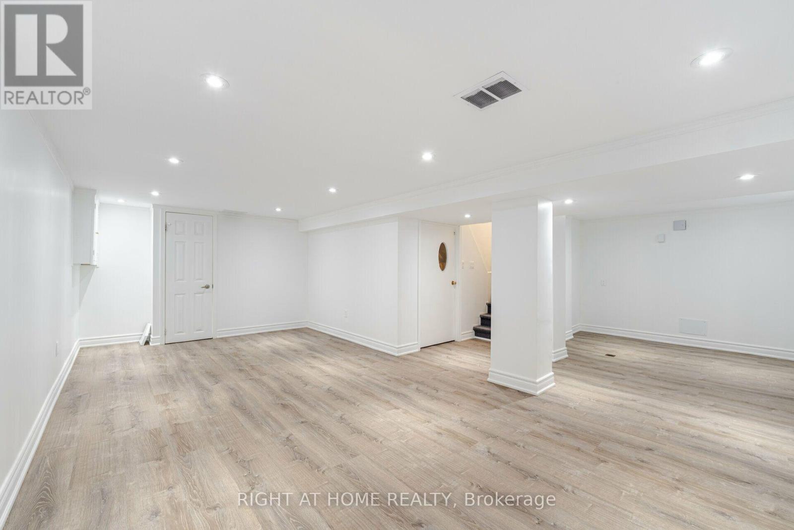 154 Martin Grove Road, Toronto, Ontario  M9B 4K9 - Photo 30 - W13581618