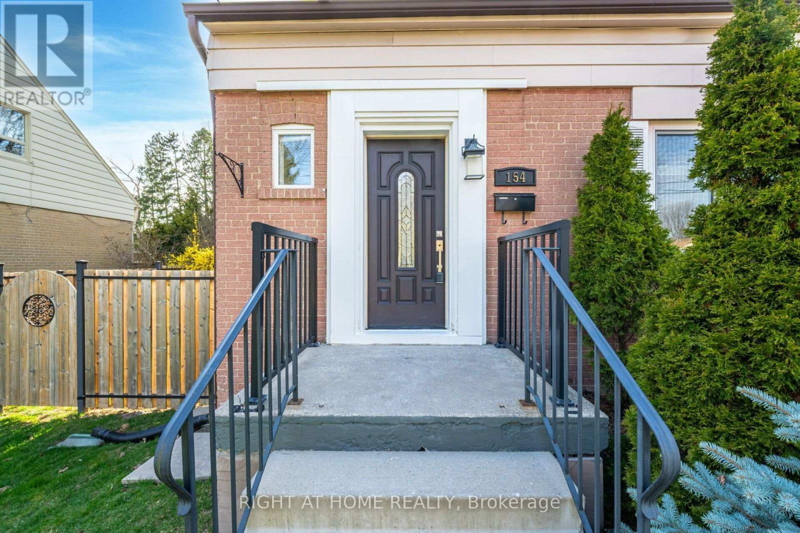 154 Martin Grove Road, Toronto, Ontario  M9B 4K9 - Photo 4 - W13581618