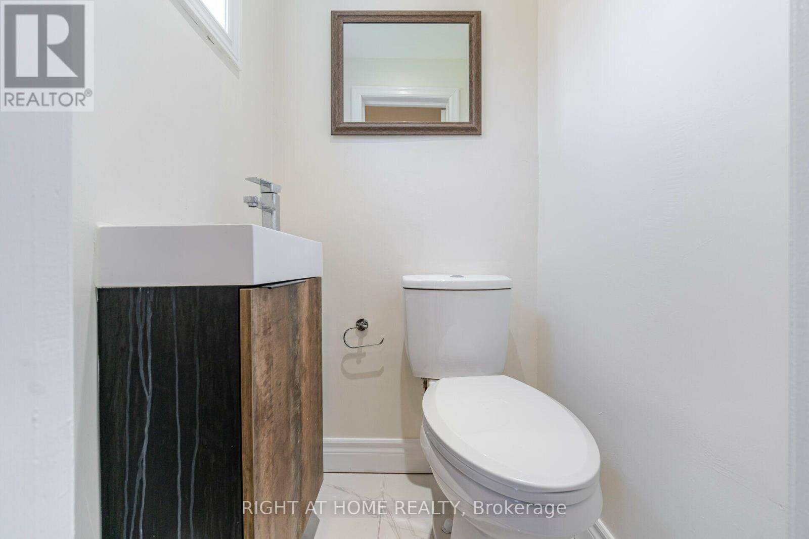 154 Martin Grove Road, Toronto, Ontario  M9B 4K9 - Photo 17 - W13581618
