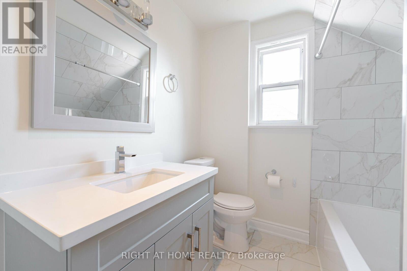 154 Martin Grove Road, Toronto, Ontario  M9B 4K9 - Photo 24 - W13581618
