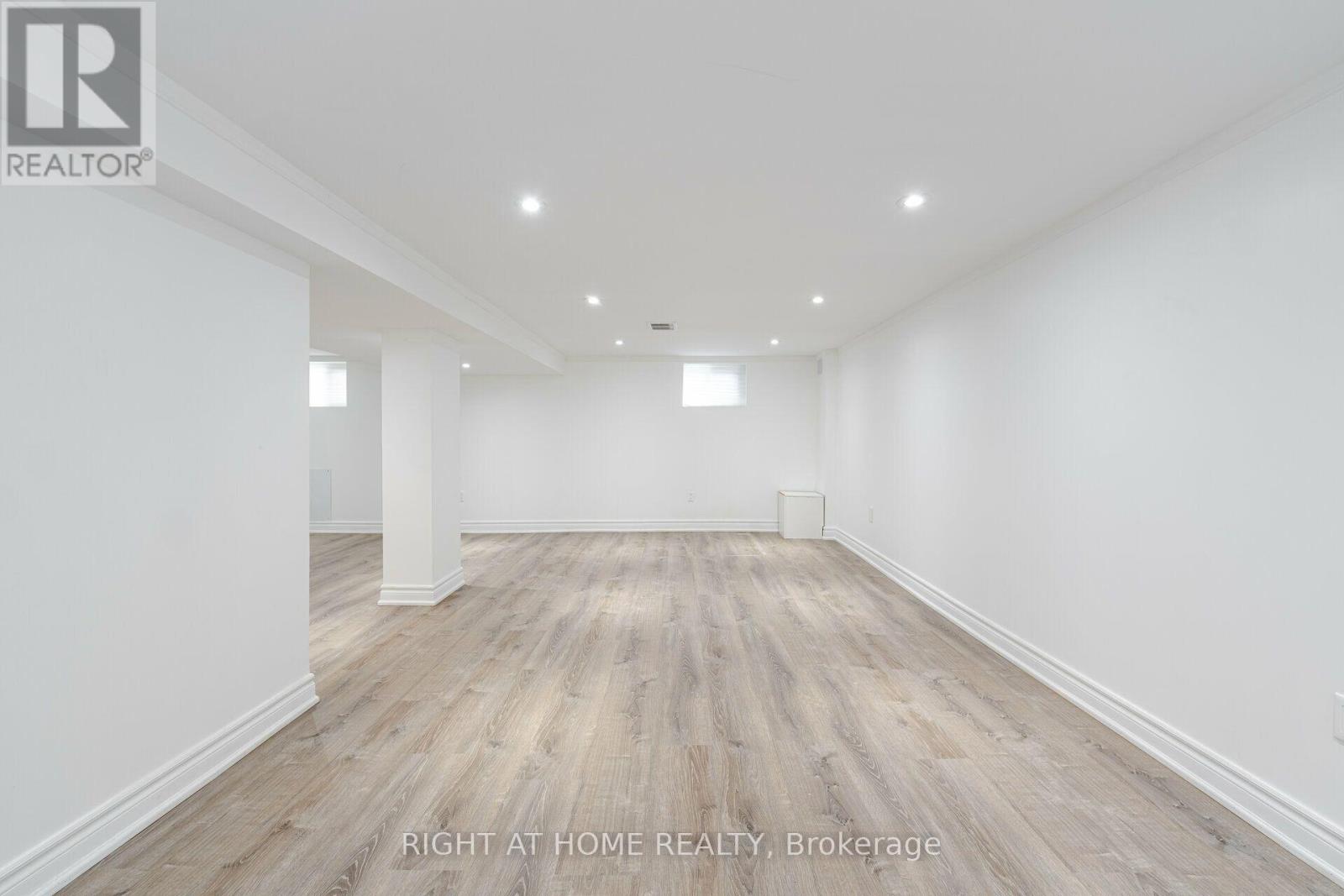 154 Martin Grove Road, Toronto, Ontario  M9B 4K9 - Photo 28 - W13581618