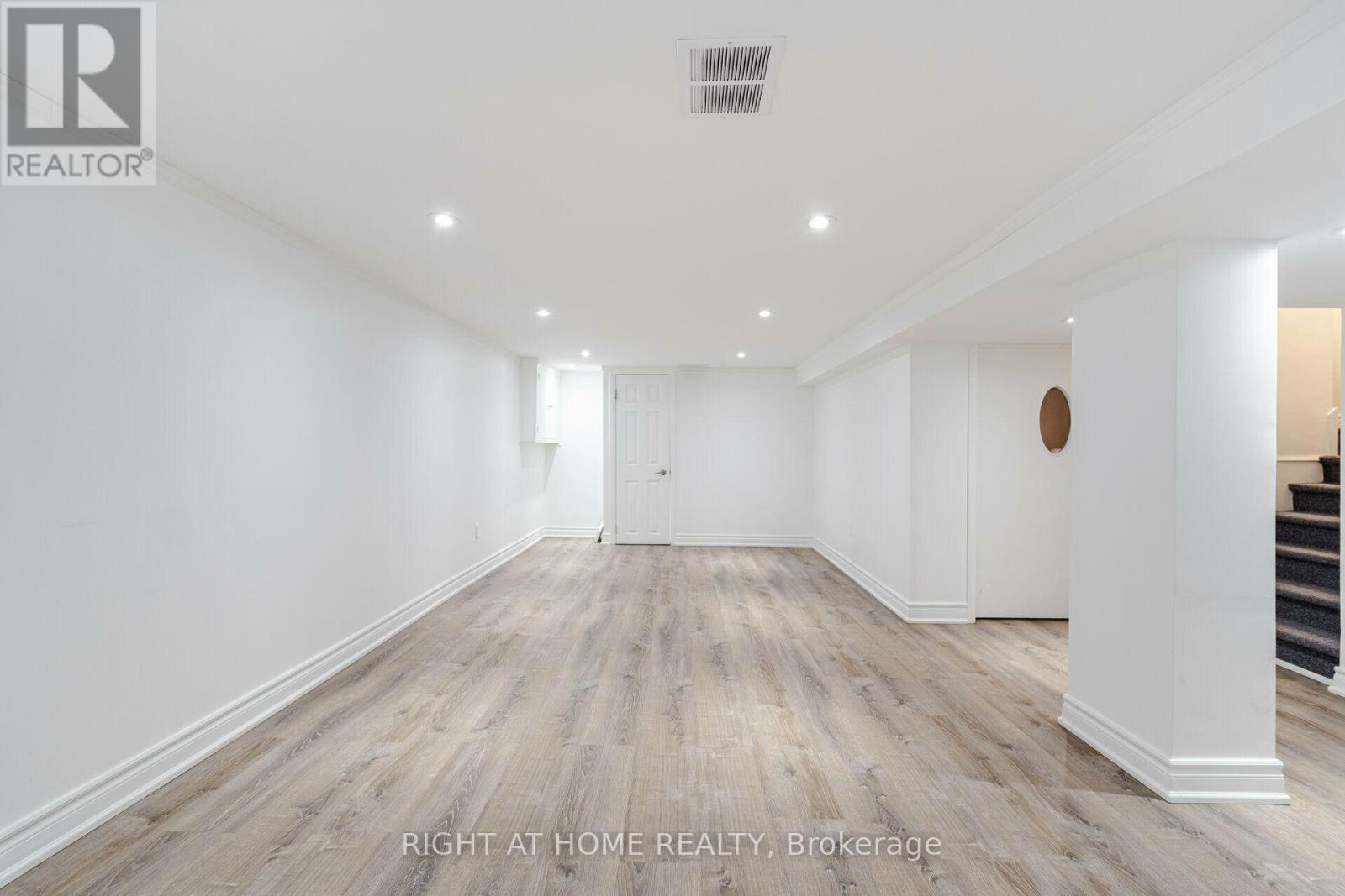 154 Martin Grove Road, Toronto, Ontario  M9B 4K9 - Photo 29 - W13581618