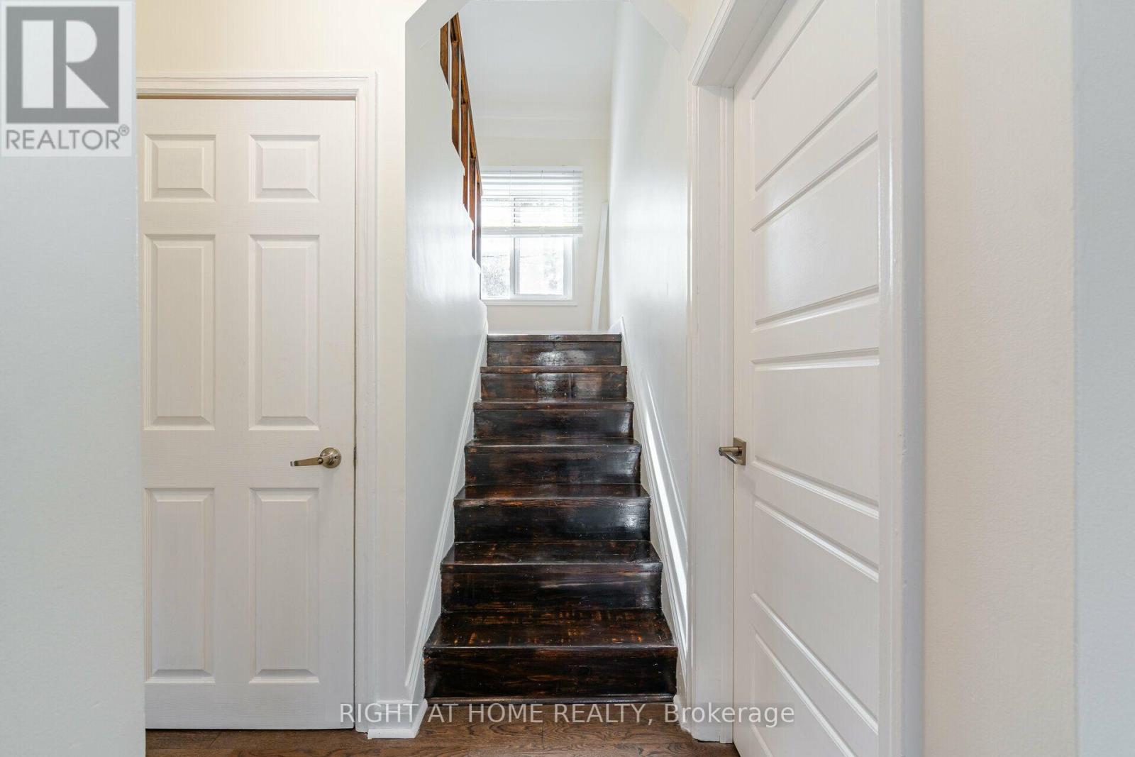 154 Martin Grove Road, Toronto, Ontario  M9B 4K9 - Photo 18 - W13581618