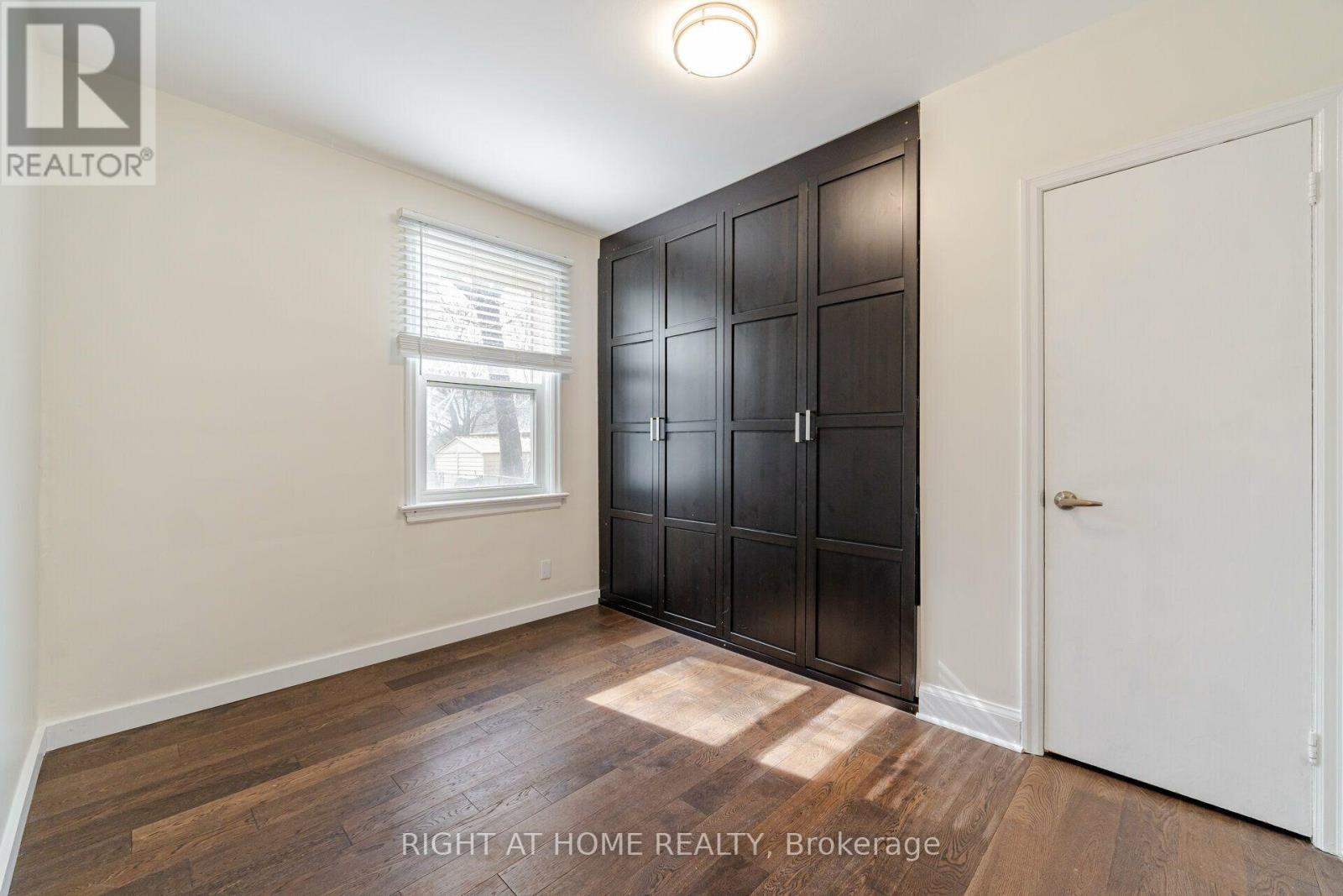 154 Martin Grove Road, Toronto, Ontario  M9B 4K9 - Photo 15 - W13581618
