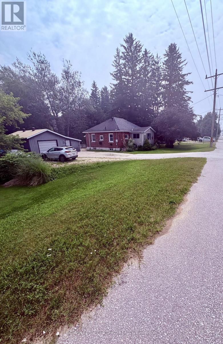 883 7th Avenue, Hanover, Ontario  N4N 2K3 - Photo 3 - X13171860