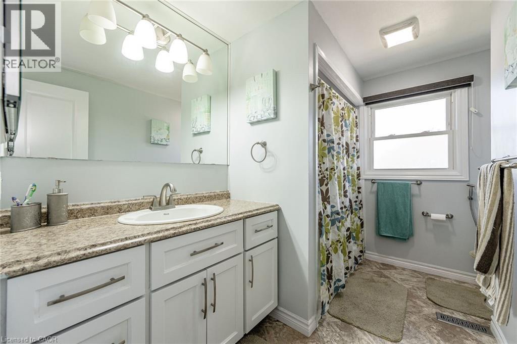 345 Westwood Drive, Kitchener, Ontario  N2M 2L3 - Photo 14 - 40849405