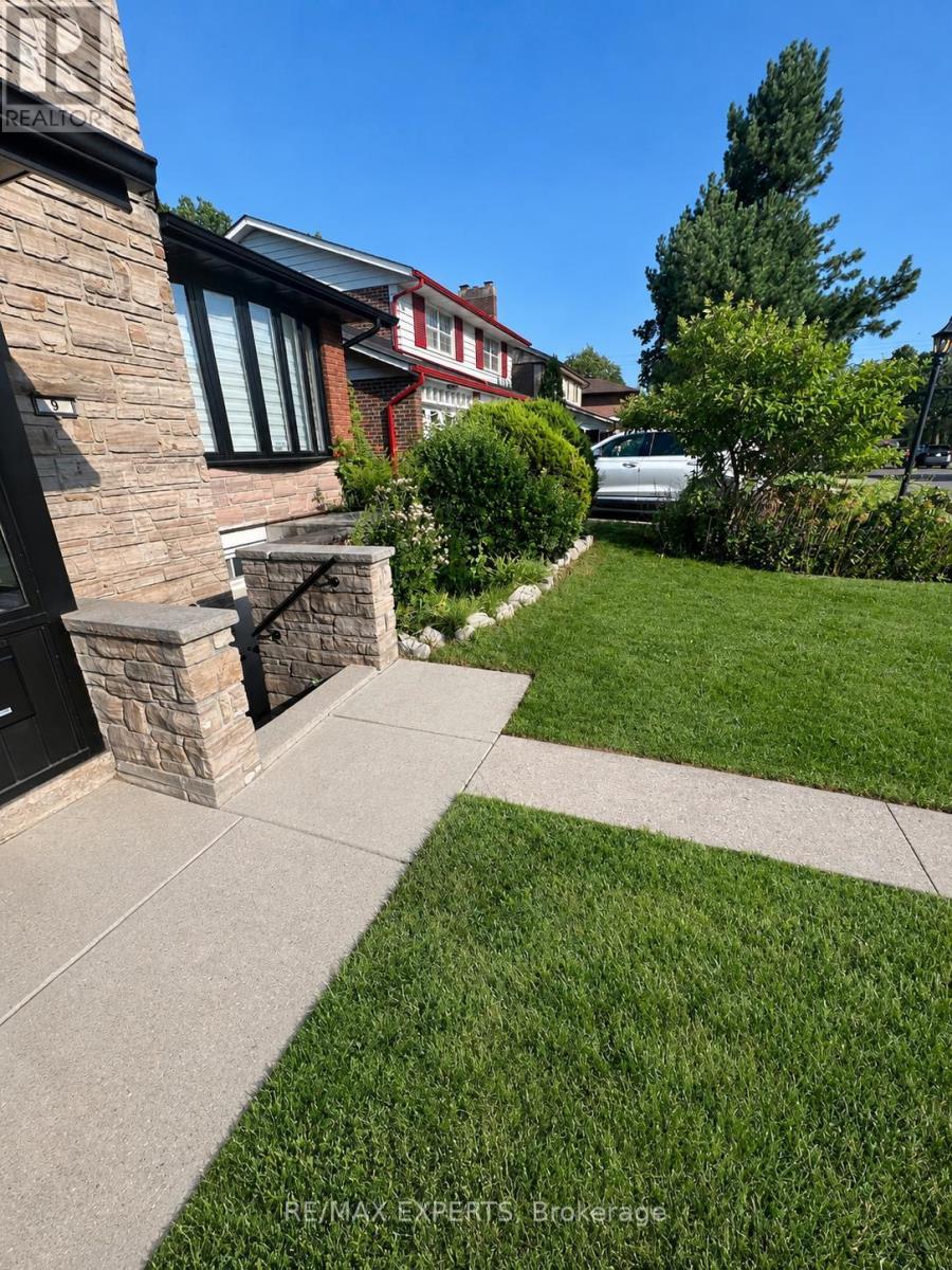 9 BRIDLEWOOD BOULEVARD, Toronto, Ontario