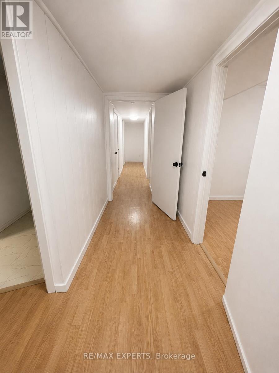 9 Bridlewood Boulevard, Toronto, Ontario  M1T 1P3 - Photo 6 - E13581646