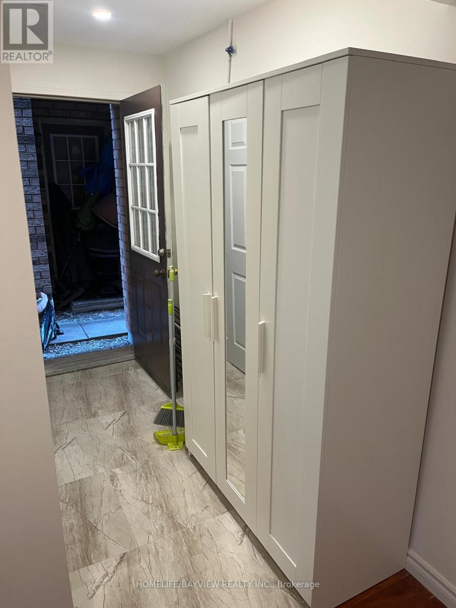 167 Yellowood Circle, Vaughan, Ontario  L4J 8M5 - Photo 3 - N13581642