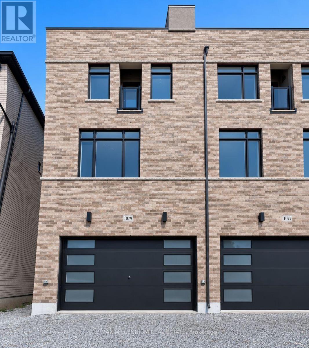 2 - 1079 Wheat Boom Drive, Oakville, Ontario  L6H 7H5 - Photo 2 - W13581648