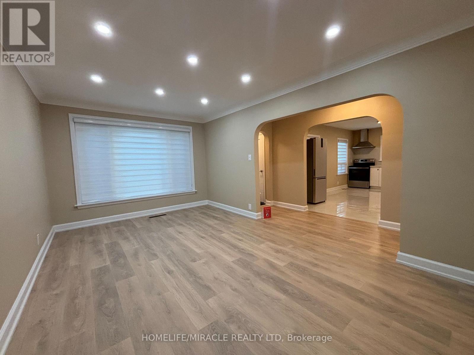Upper Floor Suite - 54 Hawman Avenue, Vaughan, Ontario  L4L 1S2 - Photo 16 - N13581604