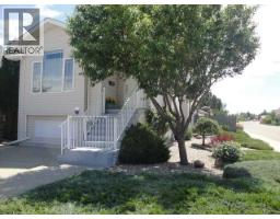 94 Heritage Lane W, Lethbridge, Alberta
