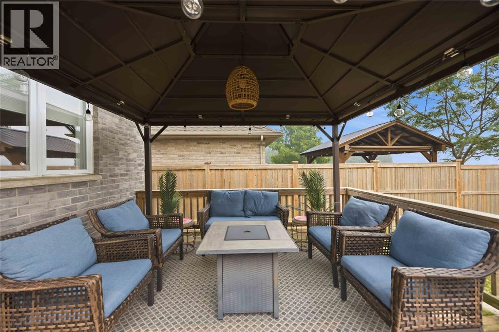 3940 Arie Court, Plympton-Wyoming, Ontario  N0N 1E0 - Photo 44 - 26016606