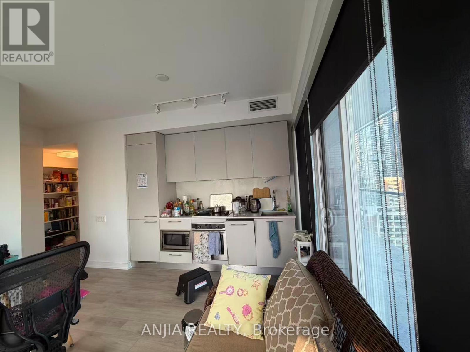 2907 - 3 Gloucester Street, Toronto, Ontario  M4Y 0C6 - Photo 4 - C13581688