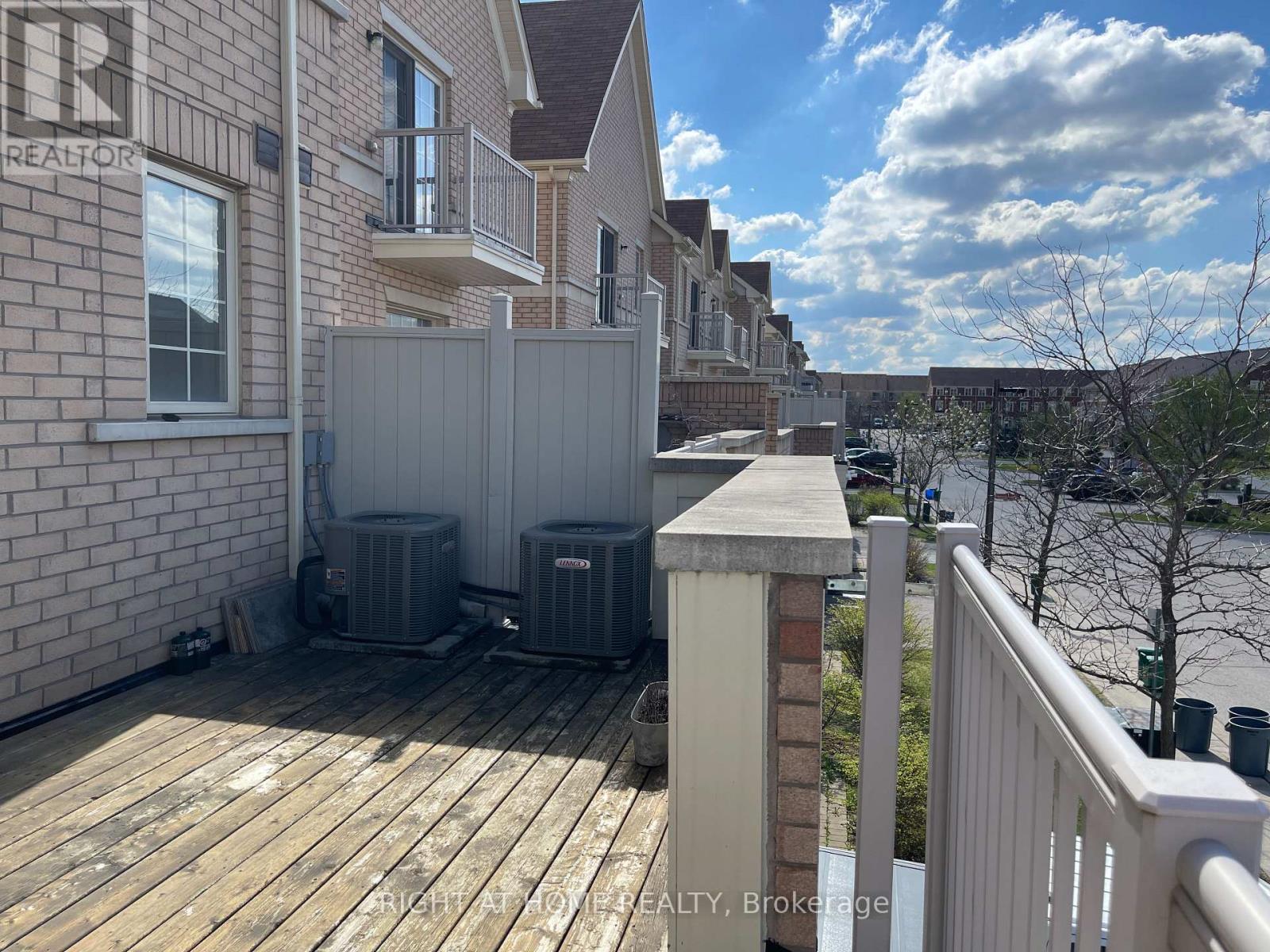 64 Cathedral High Street, Markham, Ontario  L6C 0P3 - Photo 11 - N13581678