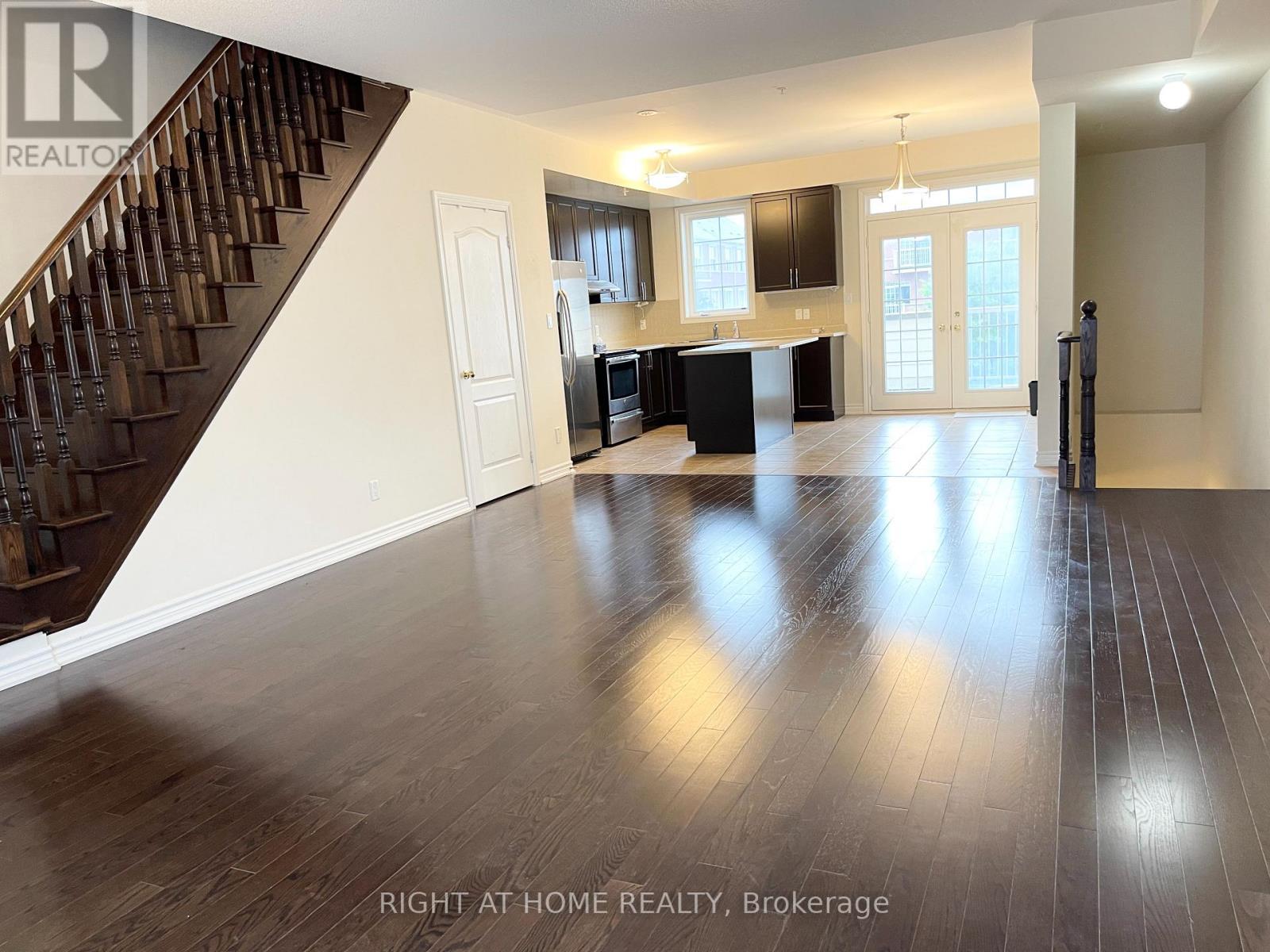64 Cathedral High Street, Markham, Ontario  L6C 0P3 - Photo 3 - N13581678