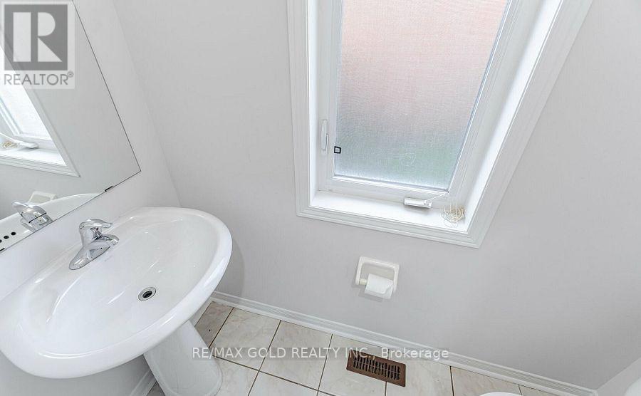 69 Portrush Trail, Brampton, Ontario  L6X 0R2 - Photo 16 - W13581670