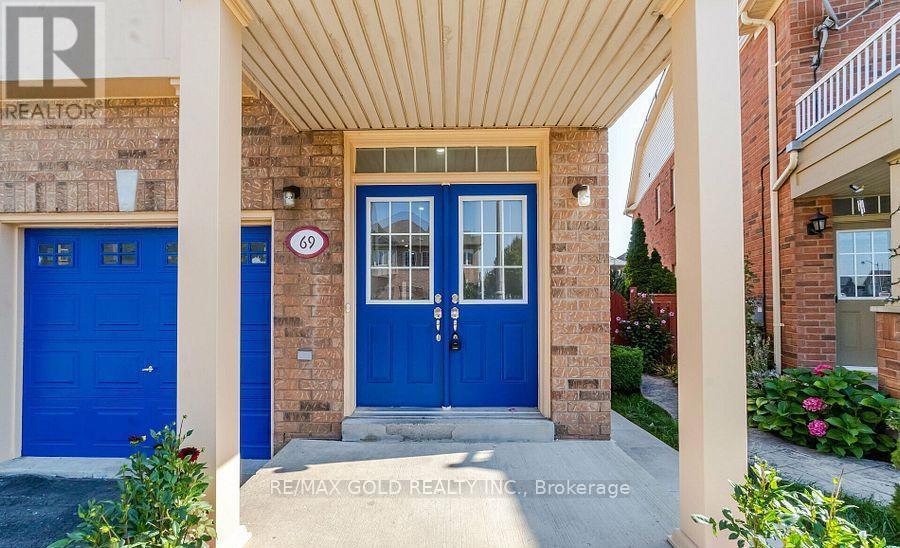 69 Portrush Trail, Brampton, Ontario  L6X 0R2 - Photo 2 - W13581670