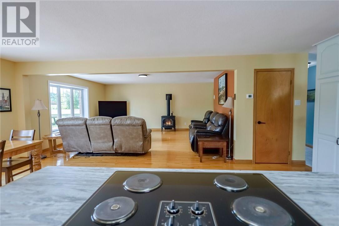 5482 Hwy 64, Noelville, Ontario  P0M 2K0 - Photo 27 - 2129291