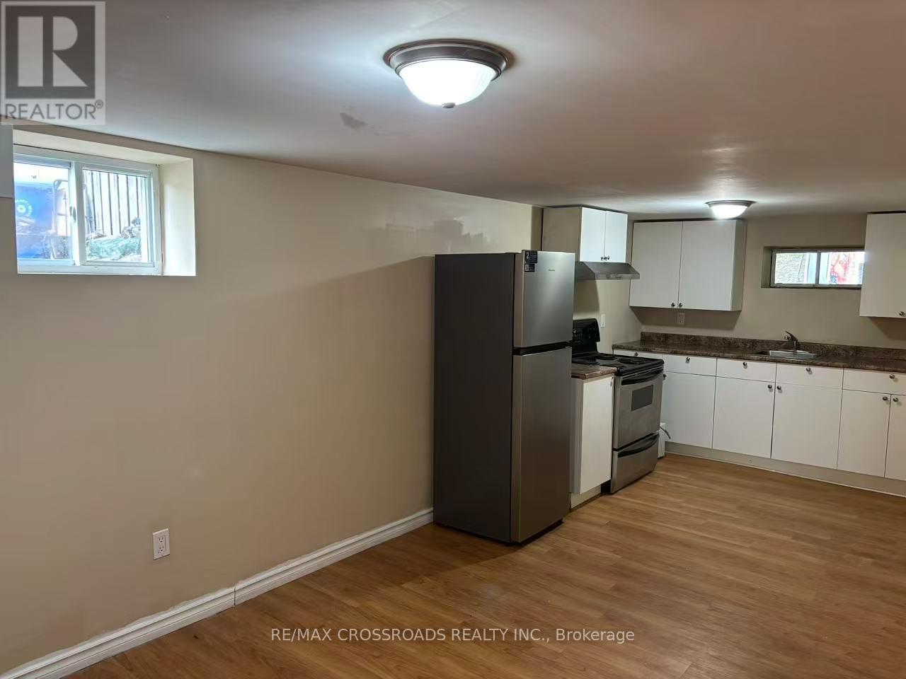 Lower - 21 Davis Road, Aurora, Ontario  L4G 2B4 - Photo 2 - N13499068