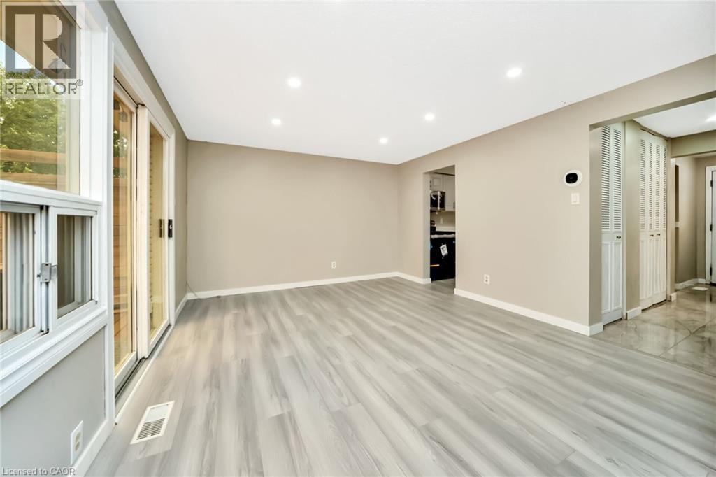53 Burns Drive, Guelph, Ontario  N1H 6V8 - Photo 11 - 40849201
