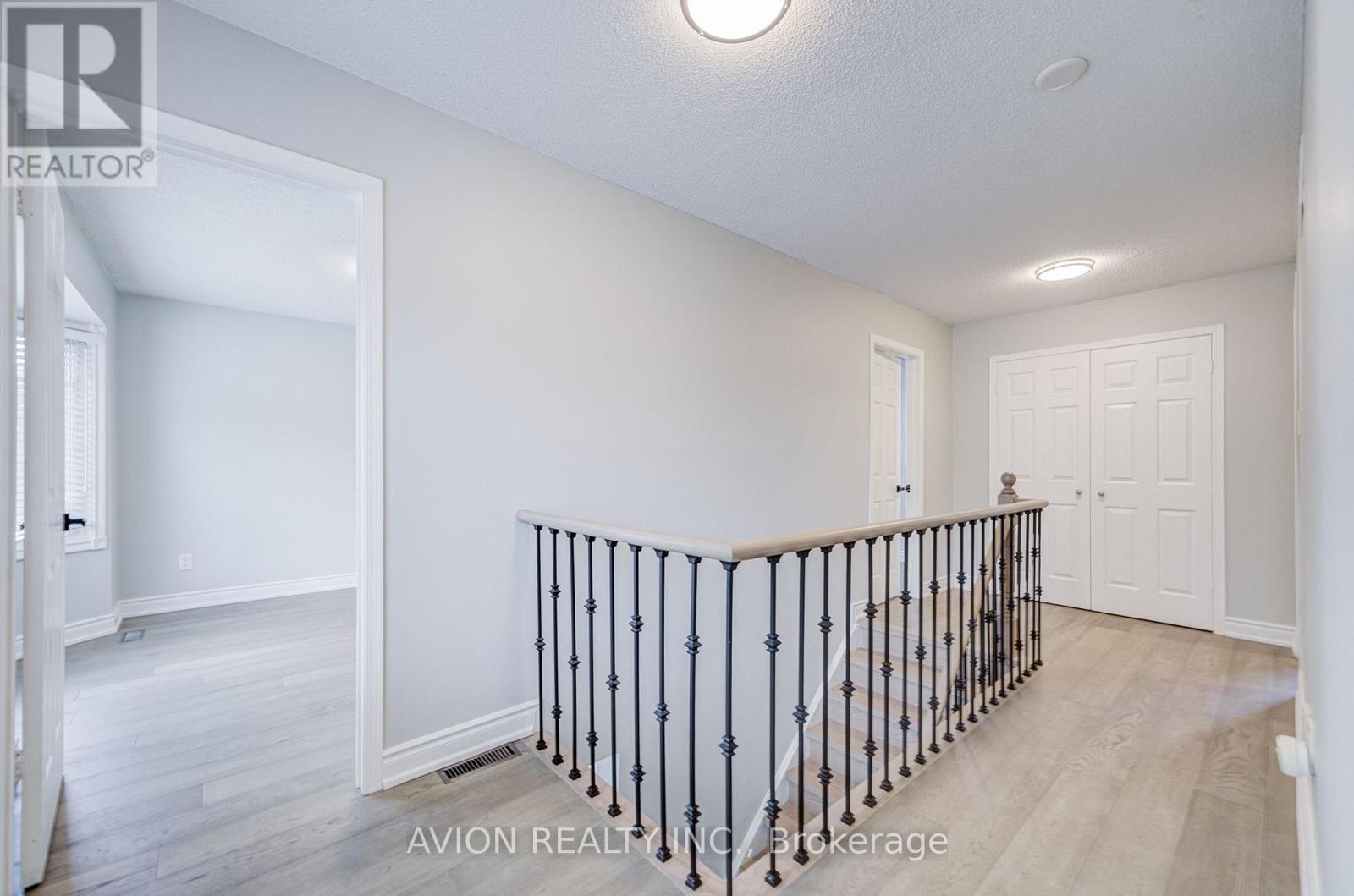 9 Falan Heights Crescent, Aurora, Ontario  L4G 5C2 - Photo 21 - N13581736