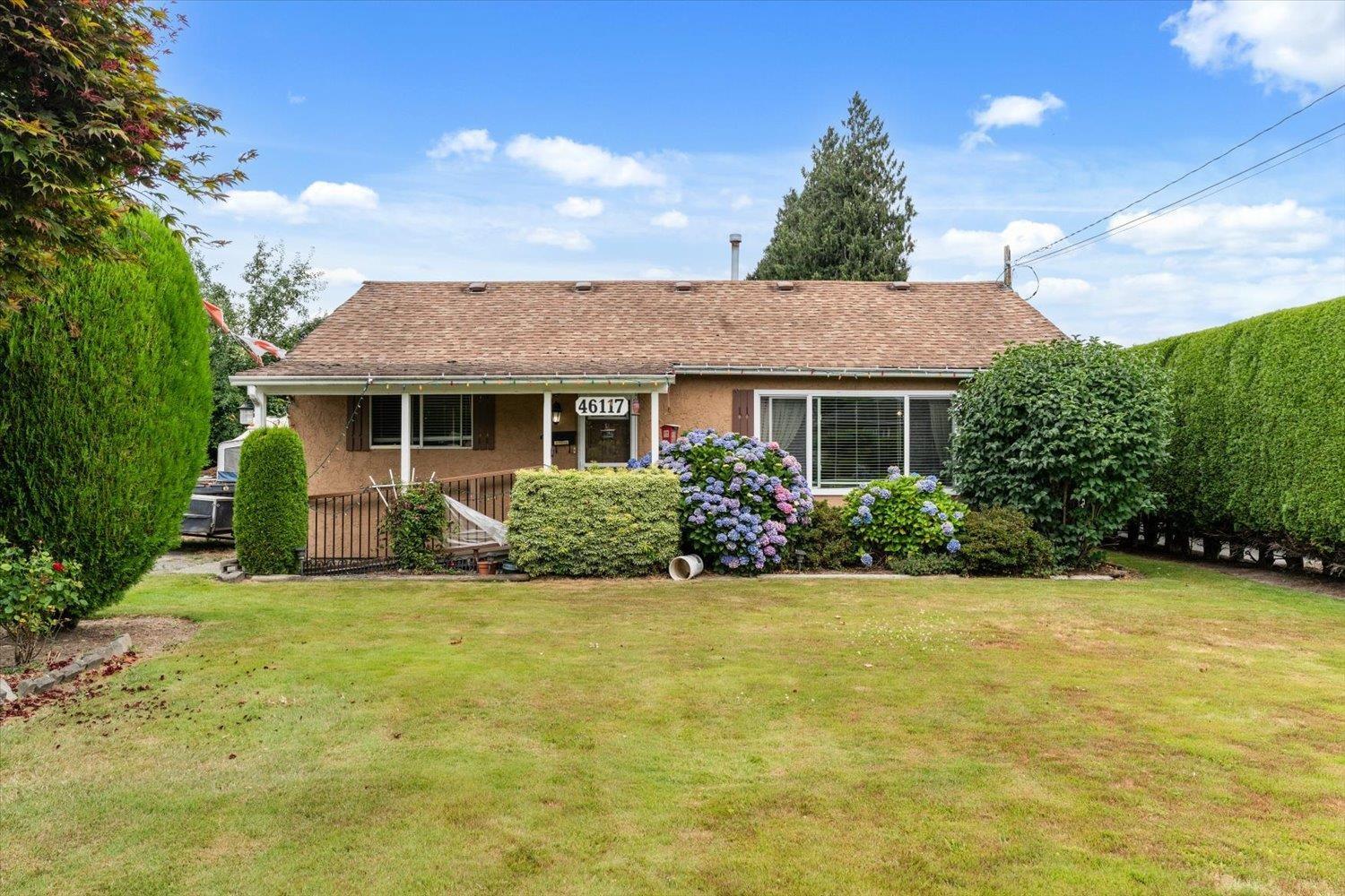 46117 LEWIS AVENUE|Chilliwack Proper East