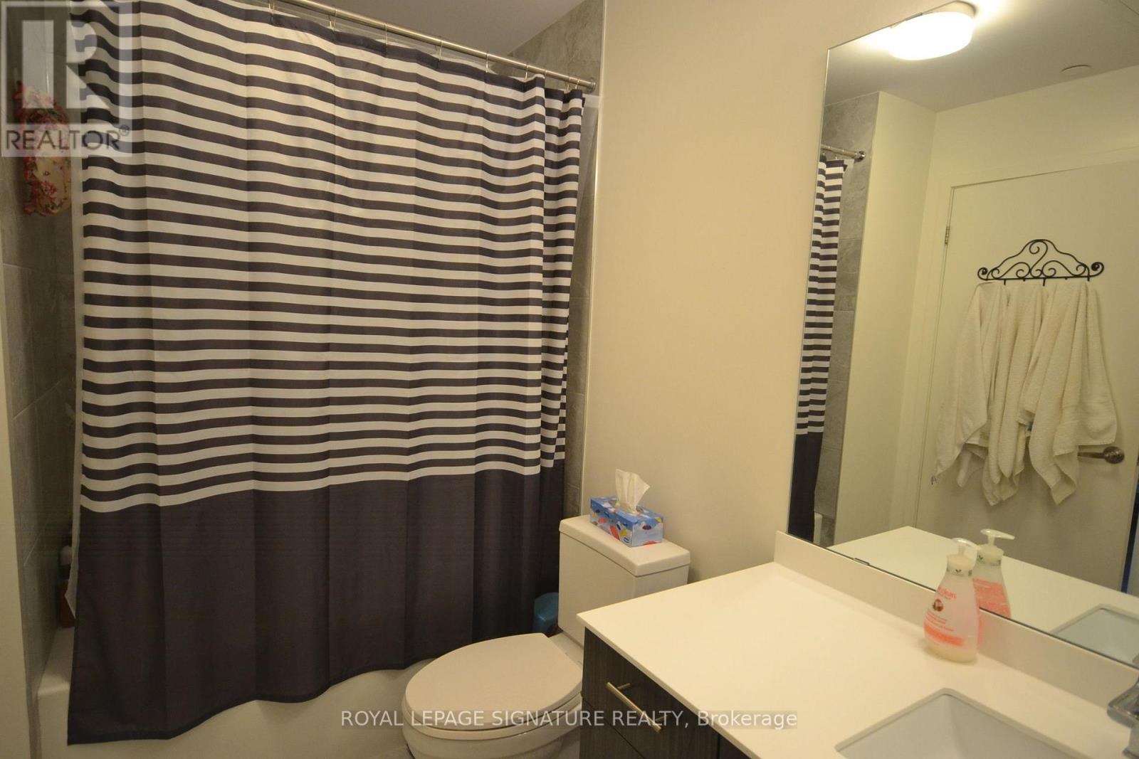 309 - 150 Sabina Drive, Oakville, Ontario  L6H 0W3 - Photo 5 - W13581718