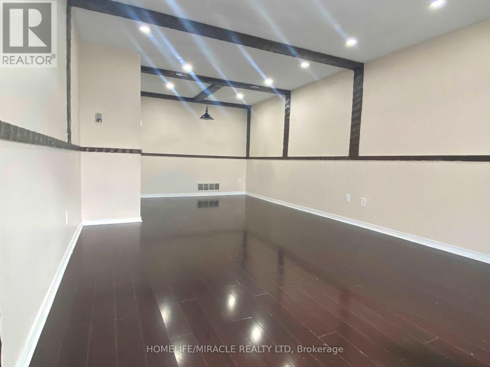 36 Bruce Beer Drive, Brampton, Ontario  L6V 2W9 - Photo 4 - W13581720