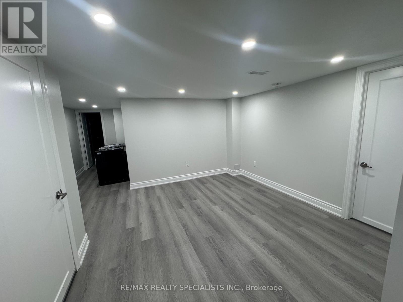 (Basement) - 20 Elderberry Street, Caledon, Ontario  L7C 4N8 - Photo 4 - W13581726