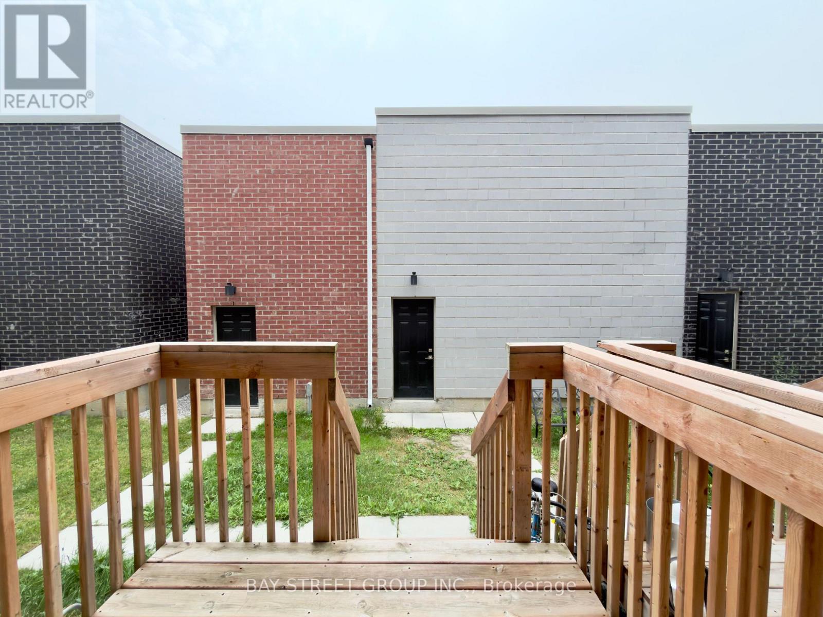 26 William Duncan Road, Toronto, Ontario  M3K 0C7 - Photo 11 - W13581740