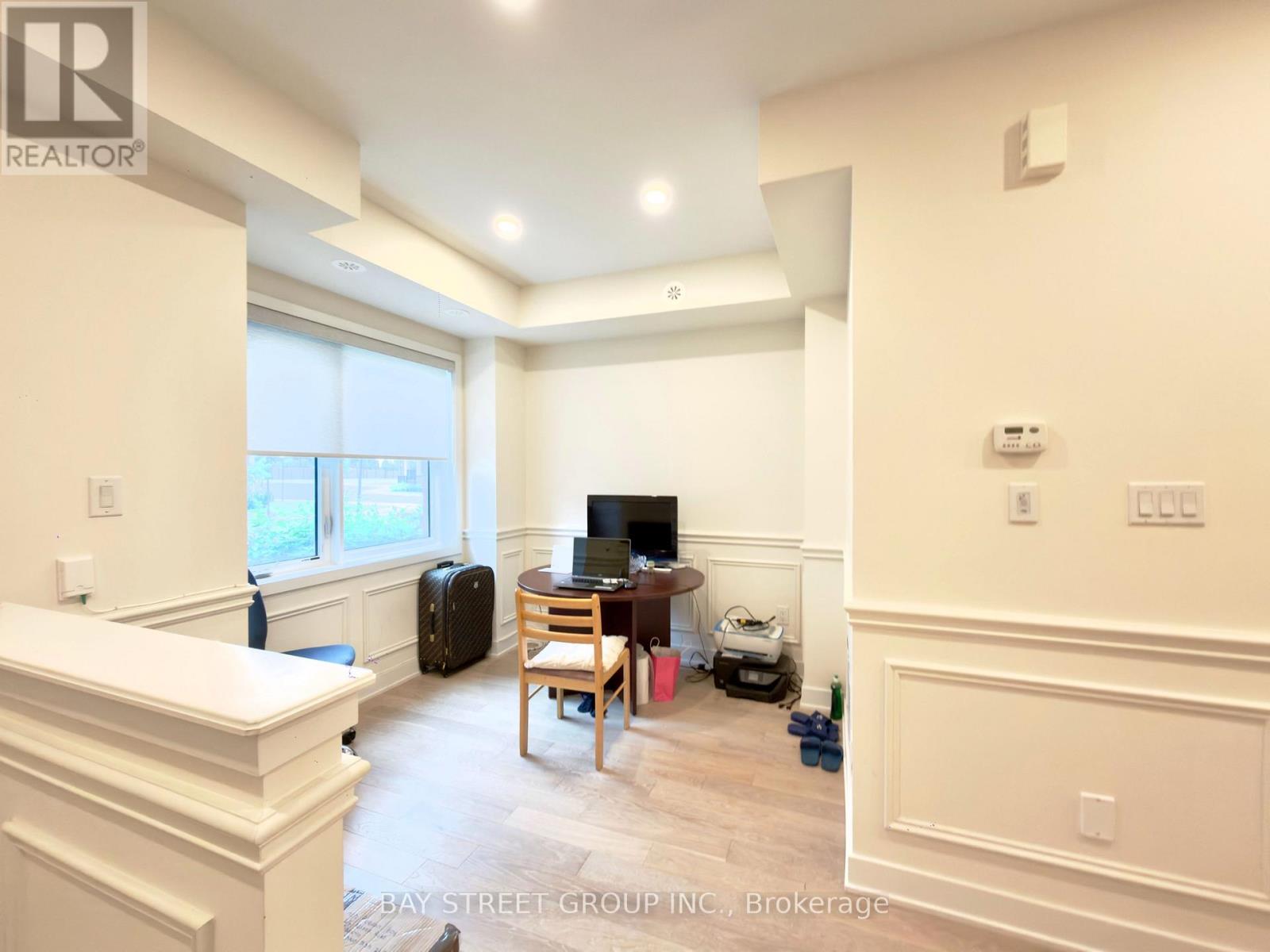 26 William Duncan Road, Toronto, Ontario  M3K 0C7 - Photo 4 - W13581740