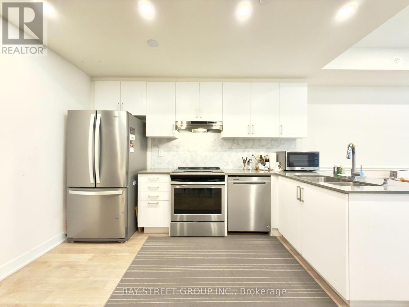26 William Duncan Road, Toronto, Ontario  M3K 0C7 - Photo 9 - W13581740