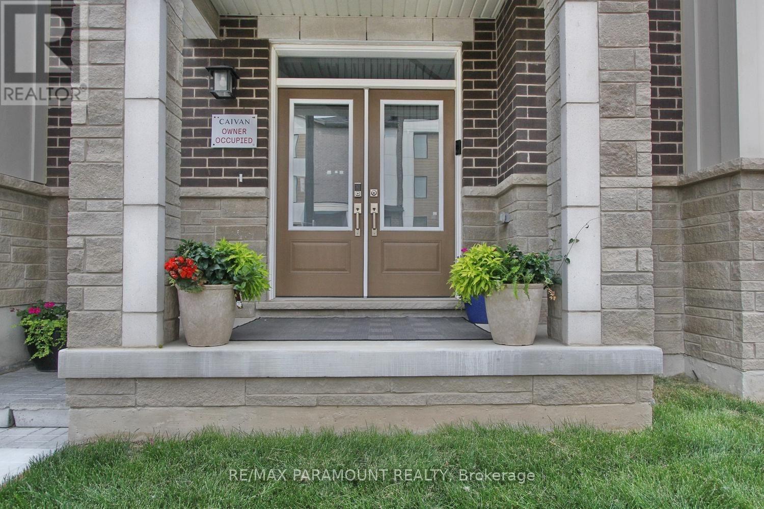 24 Kings Hill Drive, Brampton, Ontario  L7A 5L9 - Photo 3 - W13581750
