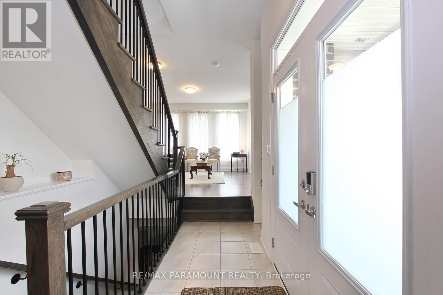 24 Kings Hill Drive, Brampton, Ontario  L7A 5L9 - Photo 4 - W13581750