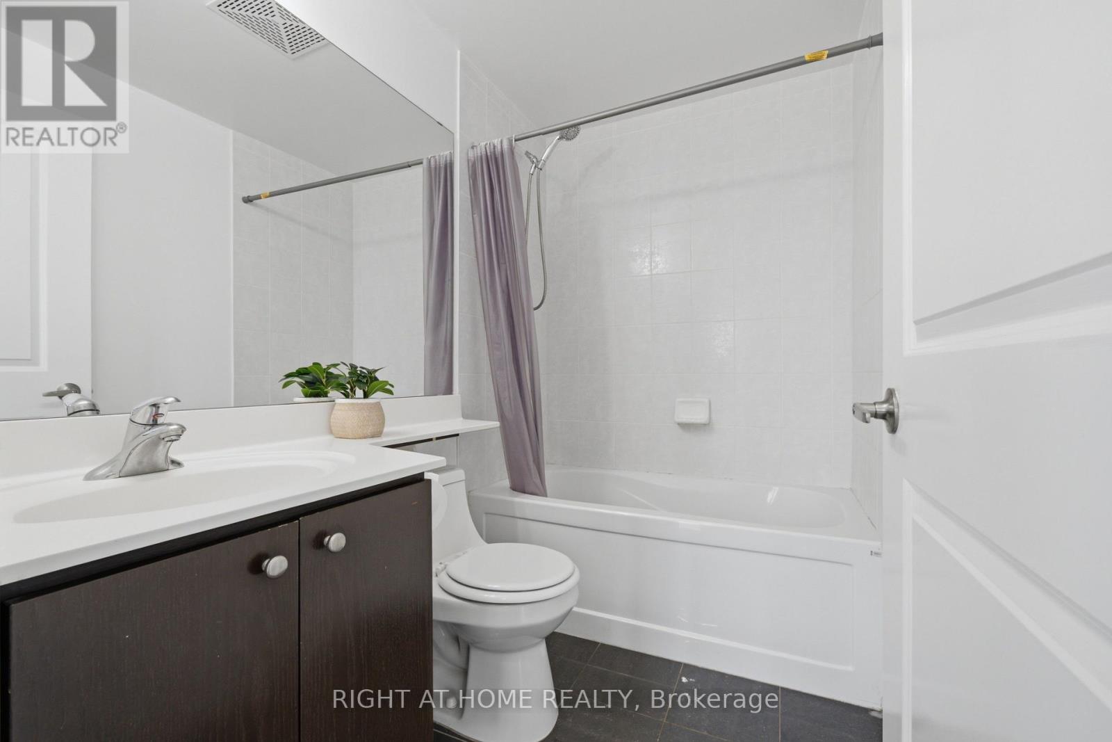 3806 - 50 Absolute Avenue, Mississauga, Ontario  L4Z 0A8 - Photo 18 - W13581794