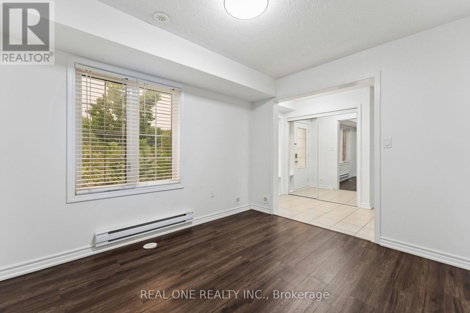 30 Henneberry Lane, Brampton, Ontario  L7A 0V8 - Photo 6 - W13574924