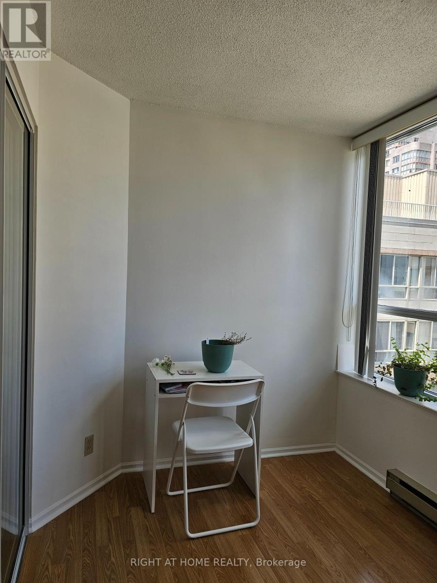 2011 - 711 Bay Street, Toronto, Ontario  M5G 2J8 - Photo 20 - C13581724