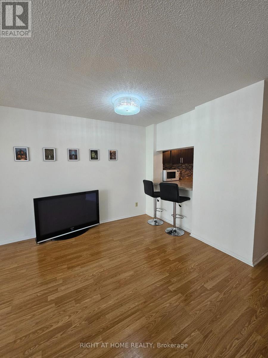 2011 - 711 Bay Street, Toronto, Ontario  M5G 2J8 - Photo 17 - C13581724