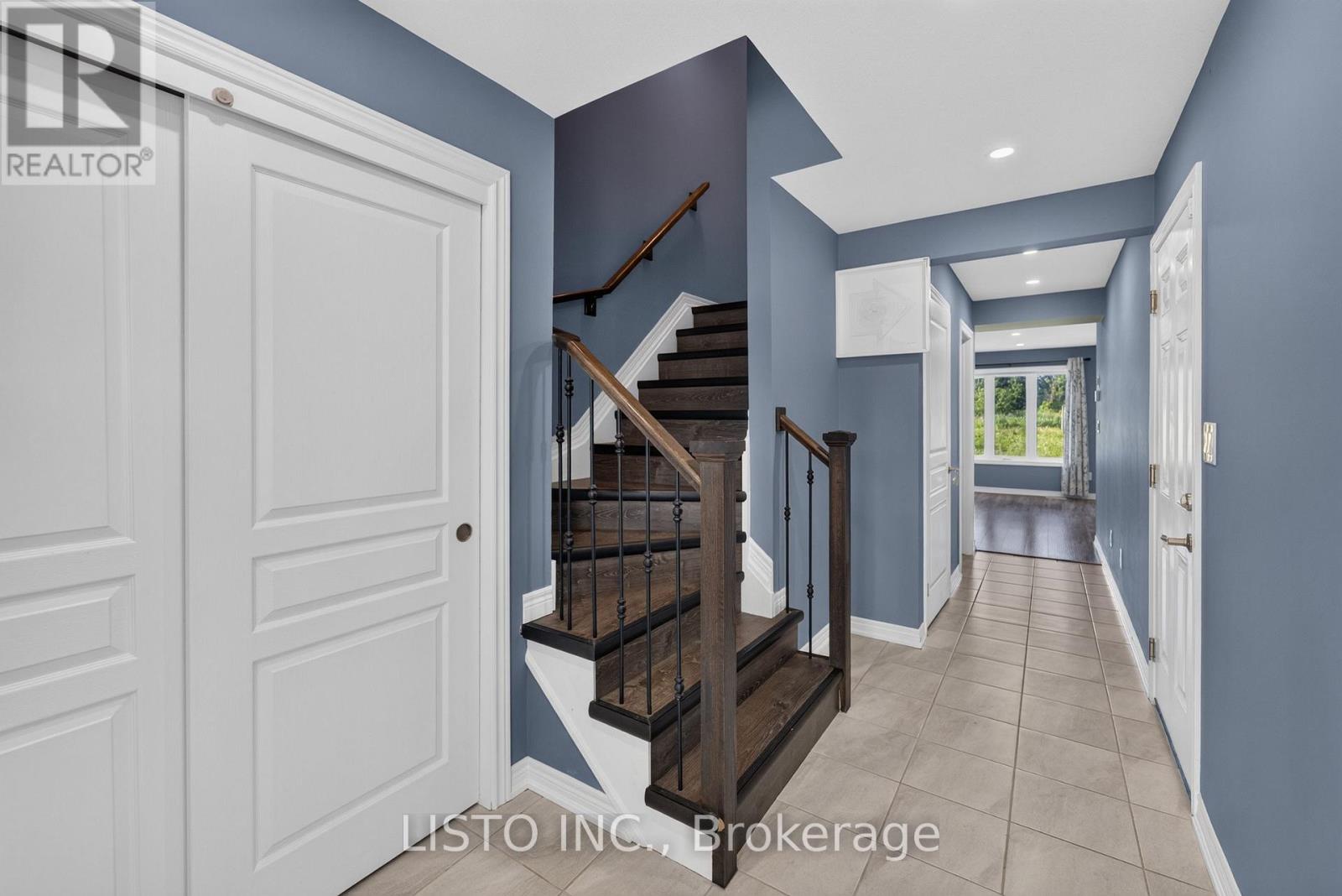 44 Haney Drive, Thorold, Ontario L2V 0G5 - Photo 4 - X13581824