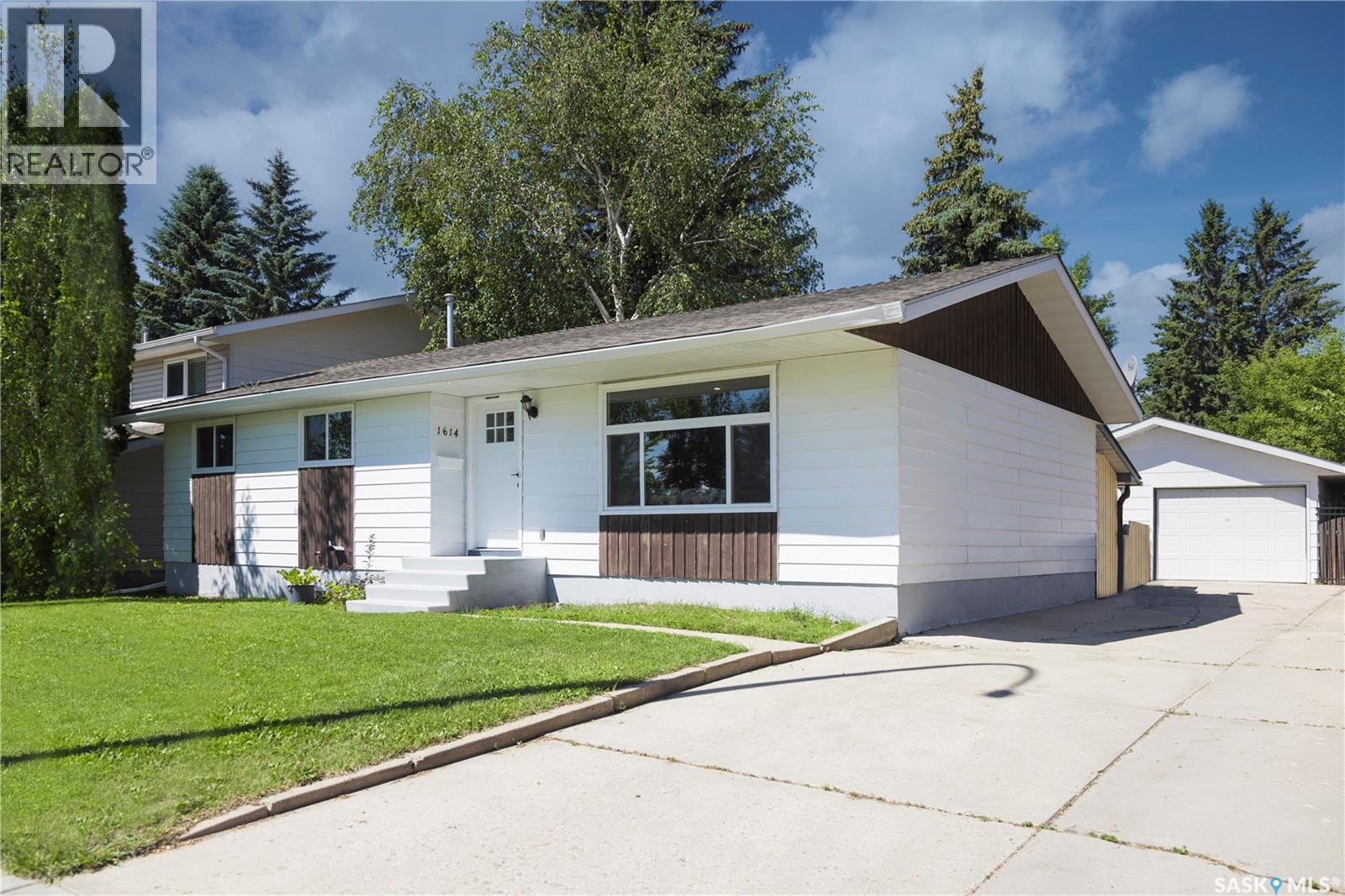 1614 Mckercher Drive, Saskatoon, Saskatchewan  S7H 5E1 - Photo 2 - SK043010