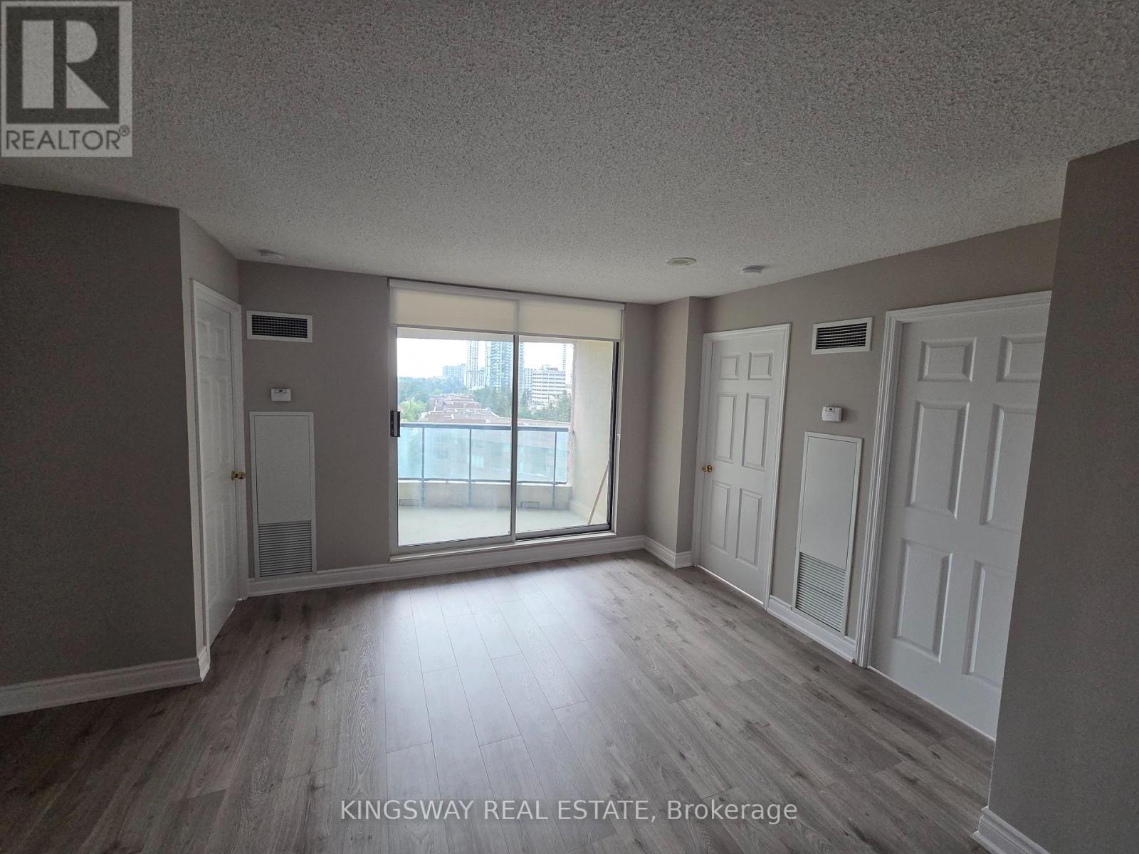 812 - 7 Lorraine Avenue, Toronto, Ontario  M2N 7H2 - Photo 4 - C13580048