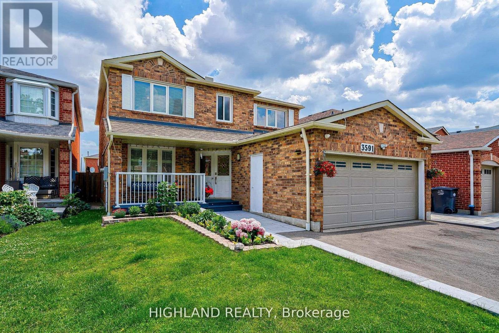3591 Copernicus Drive, Mississauga, Ontario  L5B 3L3 - Photo 2 - W13575070
