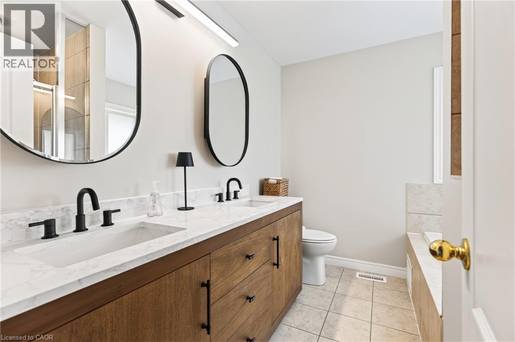 16 Watercliff Place, Stoney Creek, Ontario  L8E 6E5 - Photo 32 - 40849388