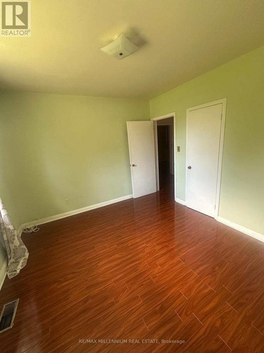5 Brewton Road, Toronto, Ontario  M1G 1W2 - Photo 7 - E13567234