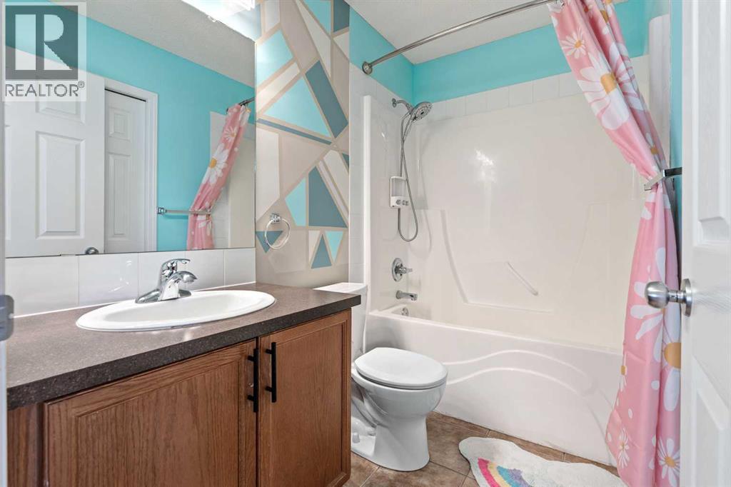 85 Evermeadow Manor Sw, Calgary, Alberta  T2Y 4W8 - Photo 20 - A2327764