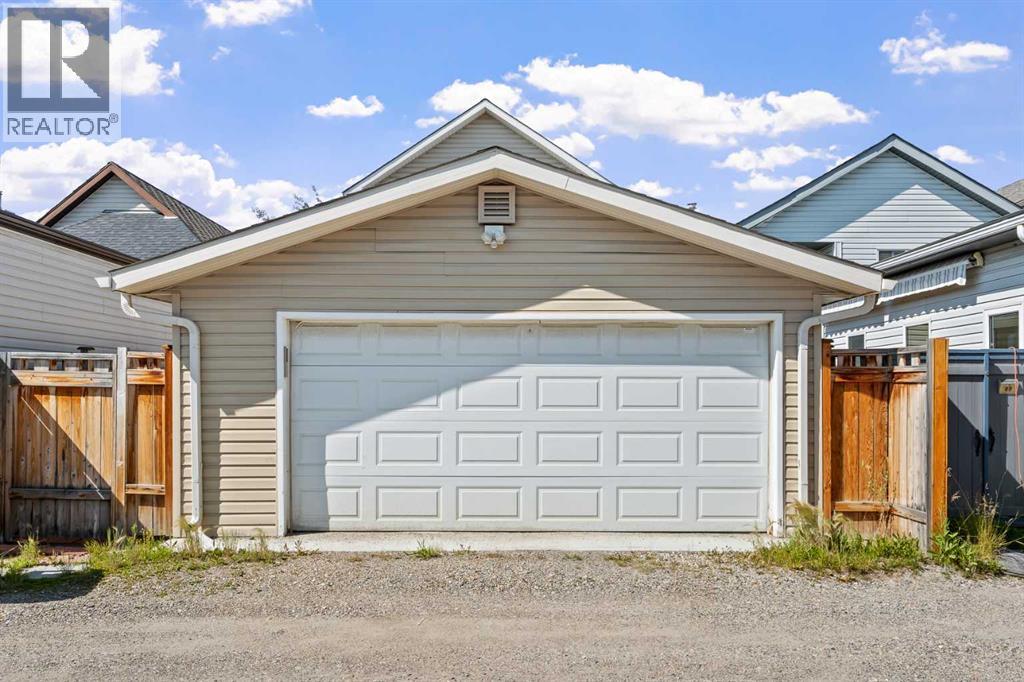 85 Evermeadow Manor Sw, Calgary, Alberta  T2Y 4W8 - Photo 31 - A2327764