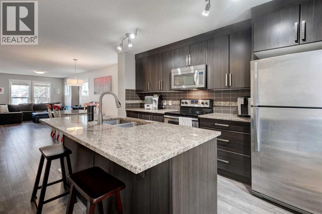 532 Mckenzie Towne Close SE, Calgary