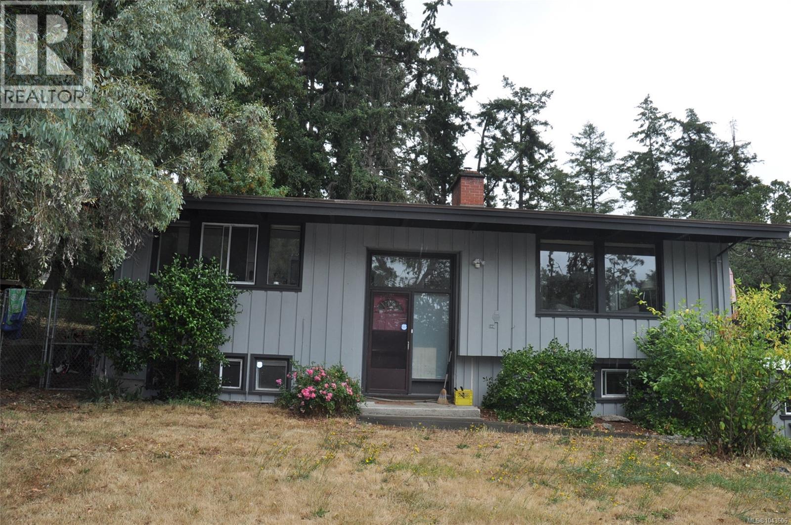 4719 West Saanich Rd, Saanich, British Columbia V8Z 3G9 - Photo 1 - 1043606