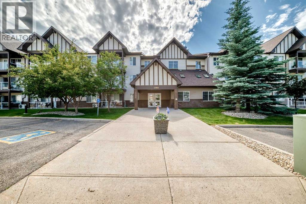 2105, 200 Community Way, Okotoks